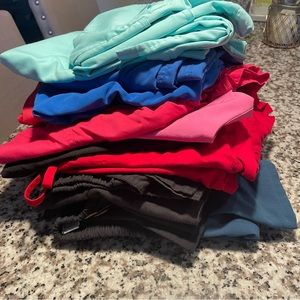 Women’s scrub bundle